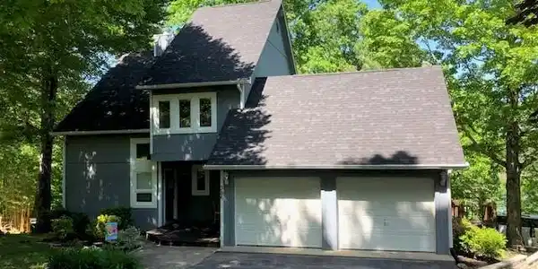 386 Lakeview Drive