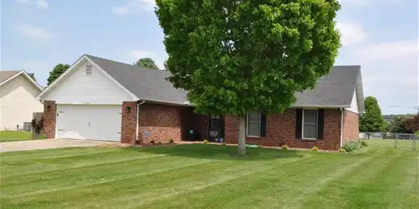 106 Lin Don Drive