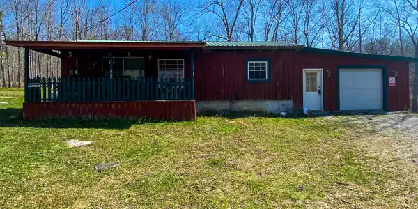 1826 Paradise Road