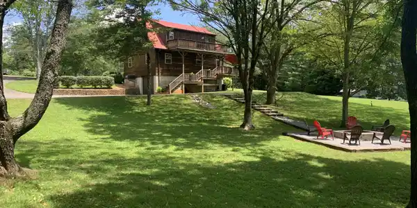 190 Vine Drive