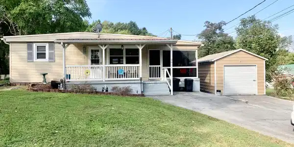 201 Beauchamp Boulevard