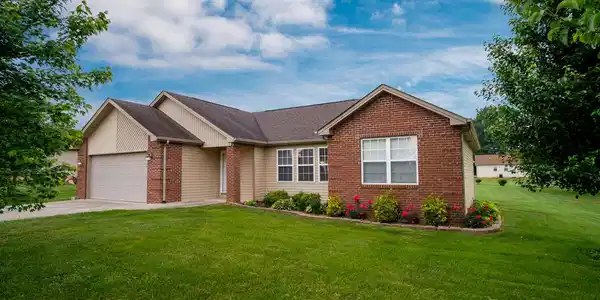 46 Hearthside Dr
