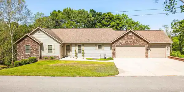 458 Circle Lake Drive