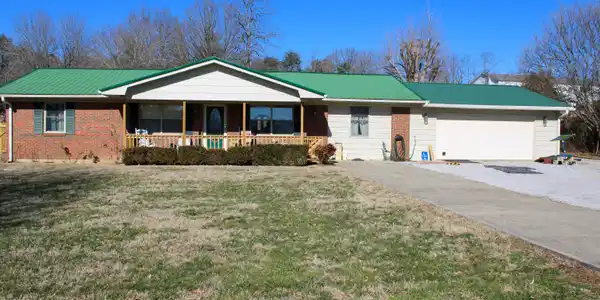 79 Memorial Gardens Drive
