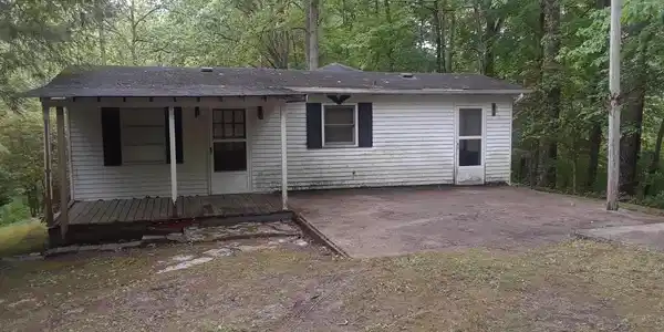 289 N Lake Drive