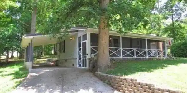 194 Hideaway Court