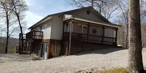 7555 Hwy 761