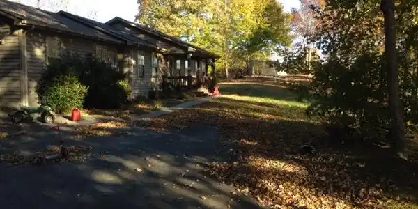 606 Lakepoint Drive