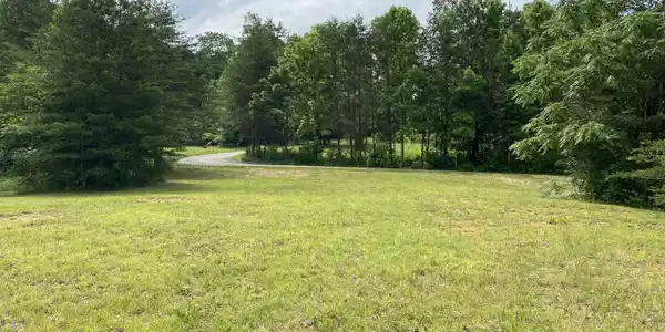 678 Twin Creek Loop