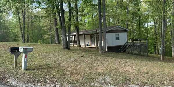 59 Lakeshore Dr
