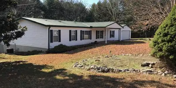 141 Cecil Way