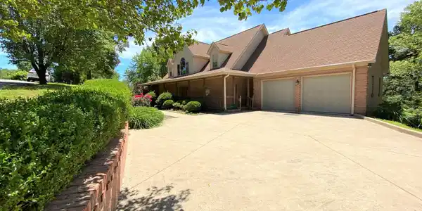 136 Abbey Lane