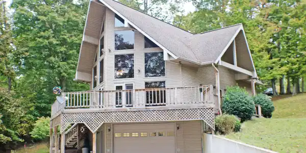 76 Circle View Drive