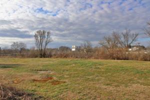 105 E Summit Dr