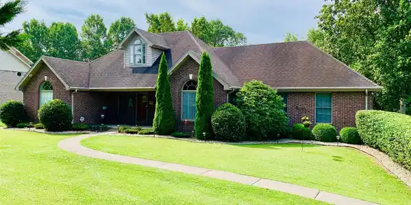 364 Lake Forest Drive