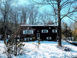 15 Ledgewood Drive