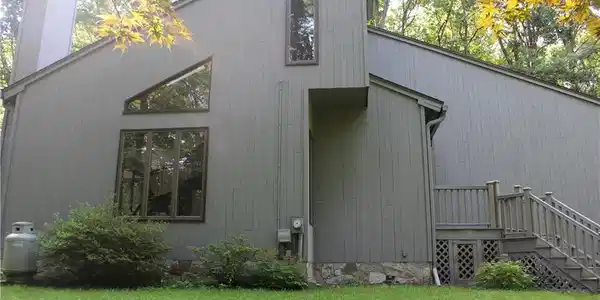 89 Davis Road