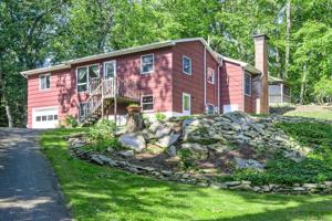 2 Laurel Drive