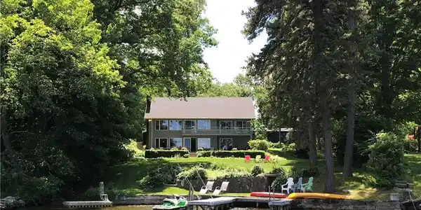 28 Lake Road