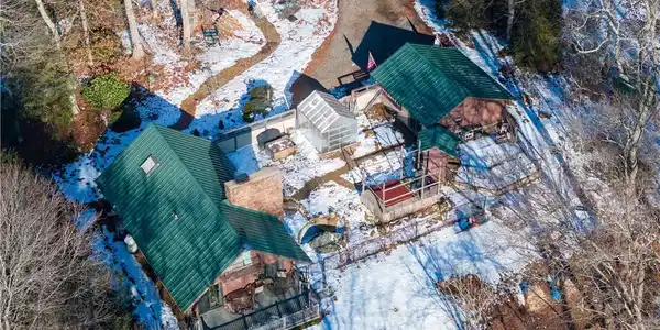33 Beechwood Drive