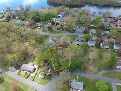 4 Bayview Drive