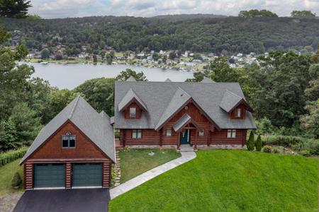 13 Hemlock Trail