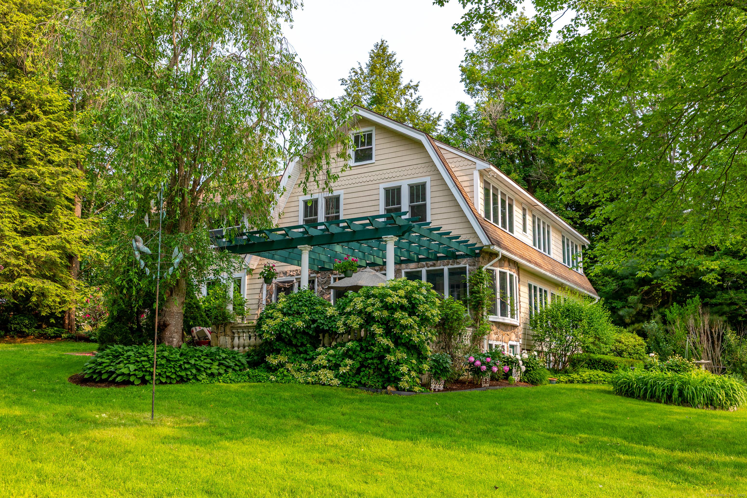 Image 2: Side view of the house