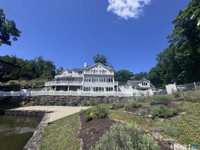 1 Oak Drive