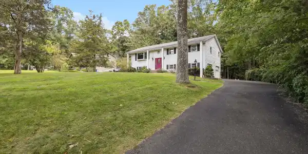 21 Glen Road