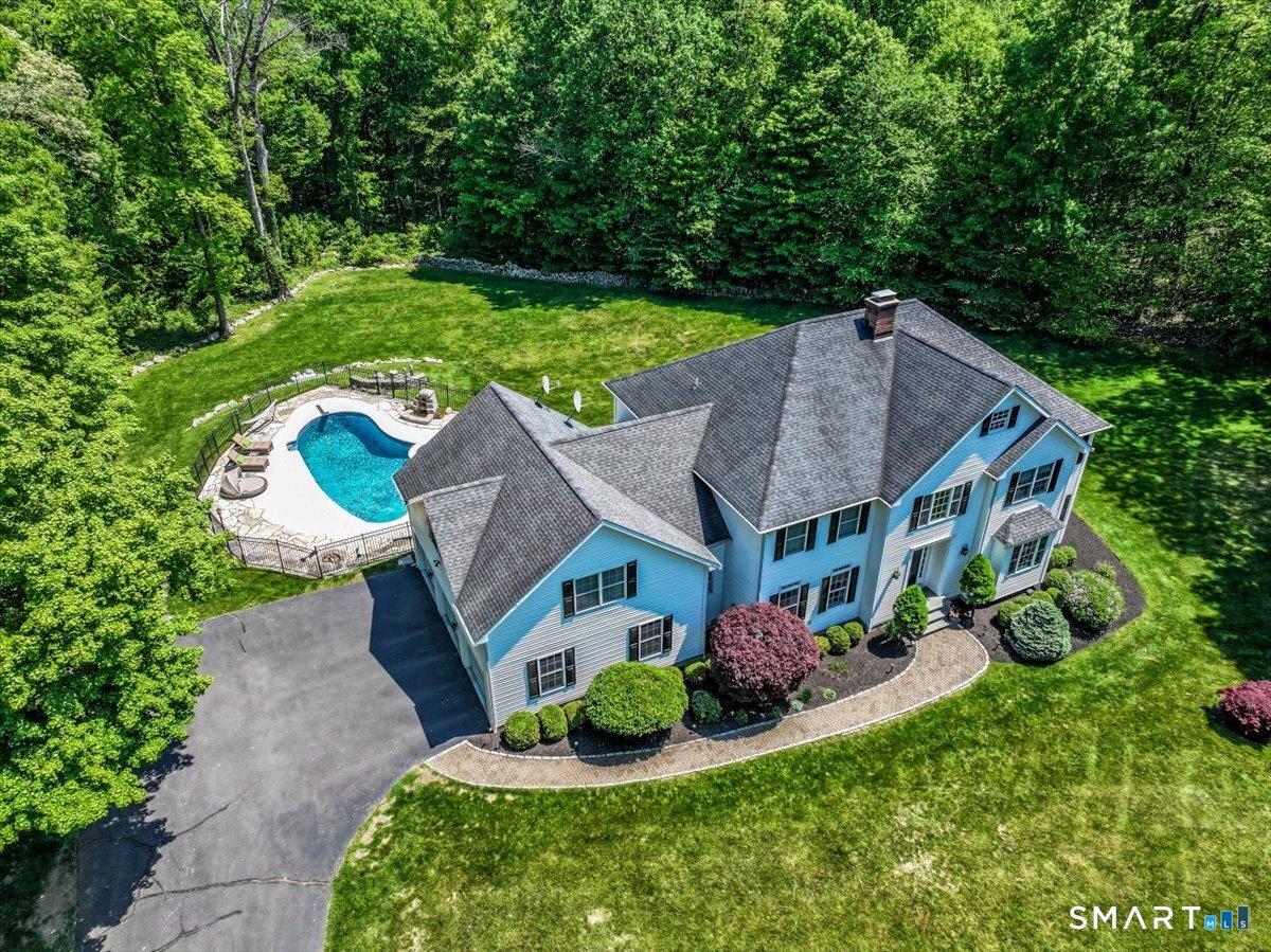 Image 3: Beautifully set with privacy and yet on a quiet cul-de-sac
