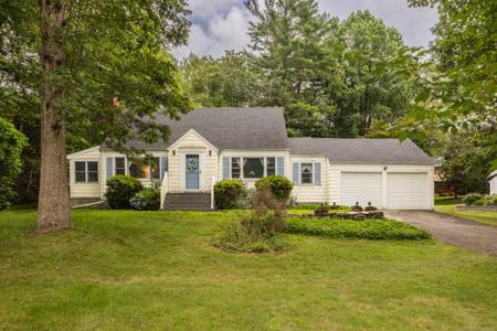 242 Pinewood Trail