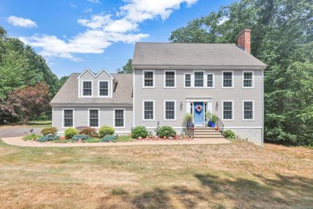 4 Huntington Drive