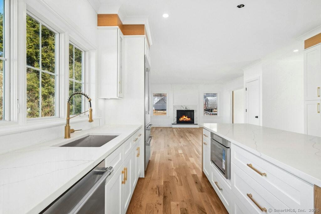 Image 3: This is a recently built property with an identical floor-plan to this build. Finishes and colors are subject to change and available to customize at this point in time.