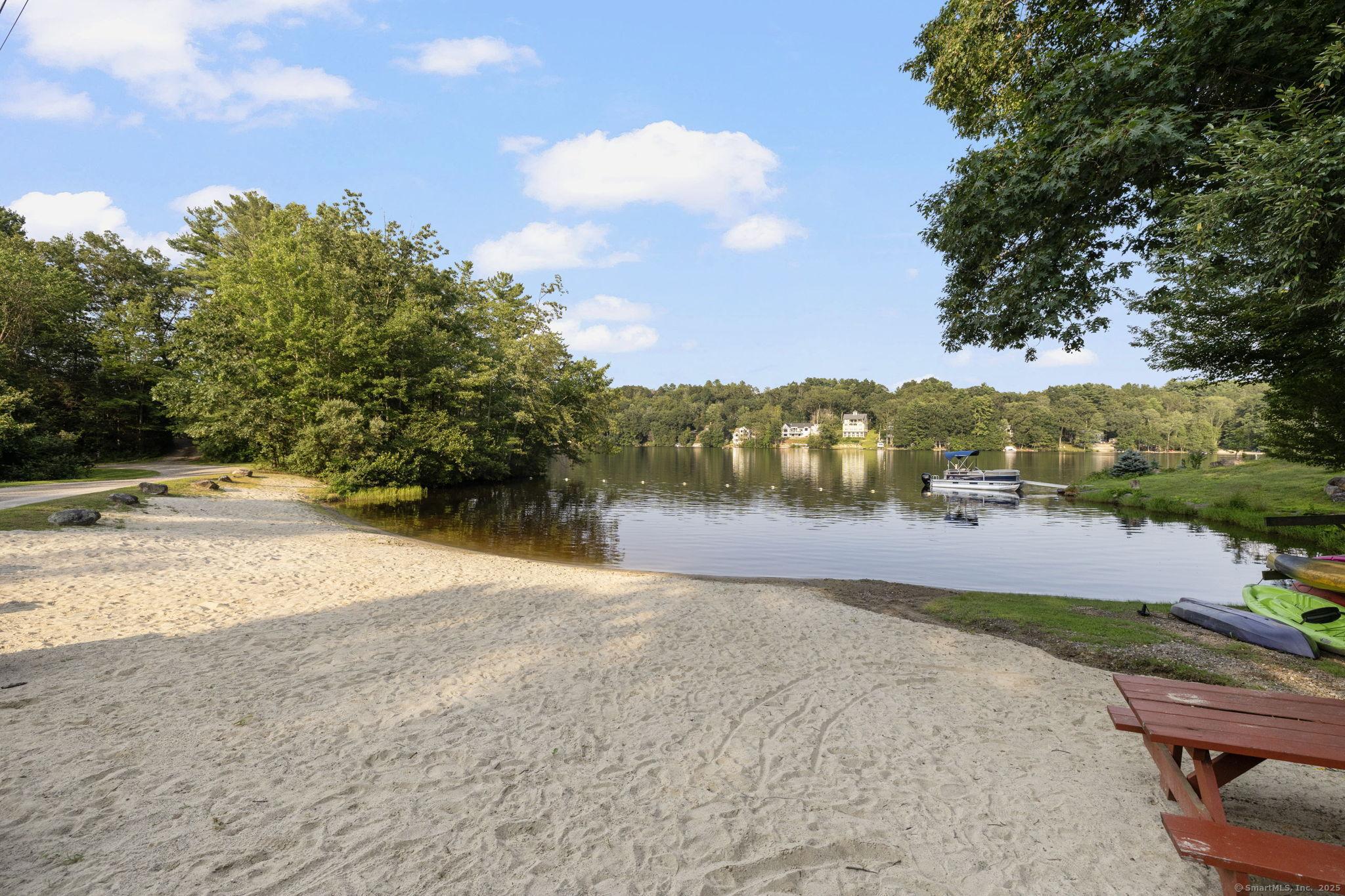 Image 4: Leave your kayaks here so you can just stroll down and go!