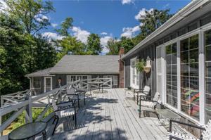 14 Lakeview Drive