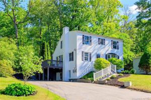 707 East Wakefield Boulevard