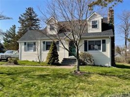 6 Dogwood Lane