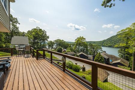 85 Lake Drive