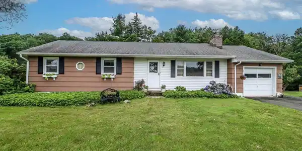 11 Dana Road