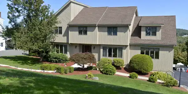 18 Huntington Drive