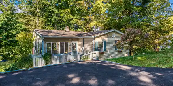 10 Birch Trail