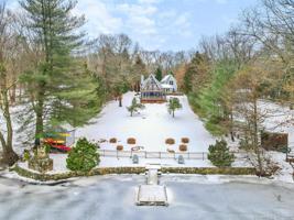 55 Taunton Lake Road