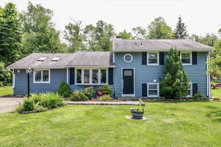 22 Woodview Drive