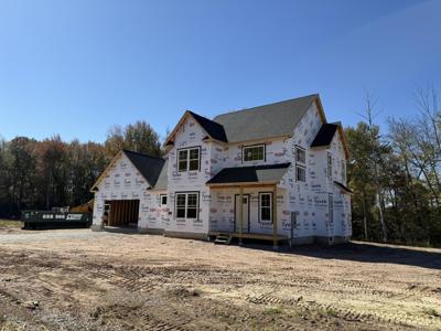 7 Laurelwood Lane