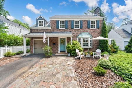 326 Ridgewood Road