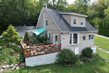 819 East Wakefield Boulevard