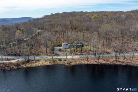34 Kent Hollow Road