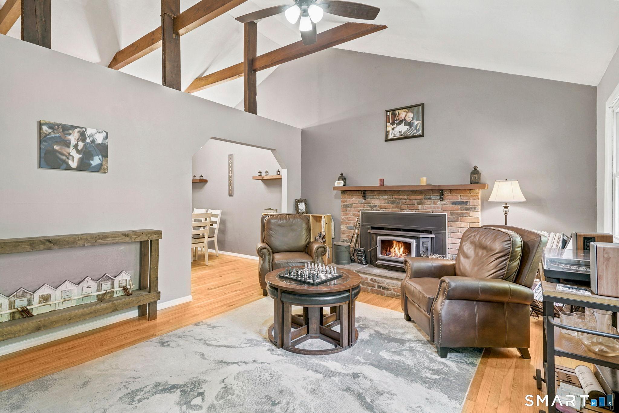 Image 2Living Room