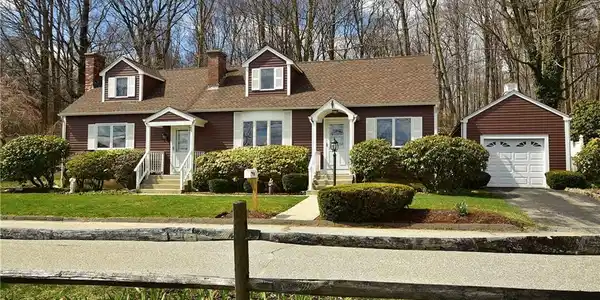 10 Upper Woodland Terrace