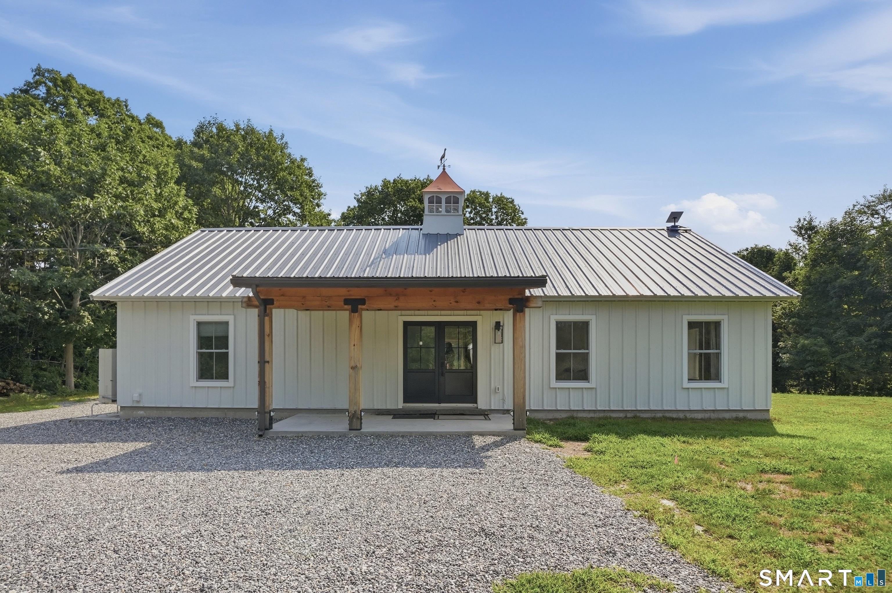 Image 1Front of House